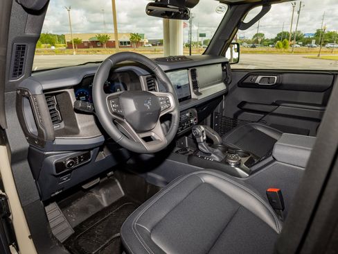 New 2026 Ford Bronco Badlands AWD/4WD image 12