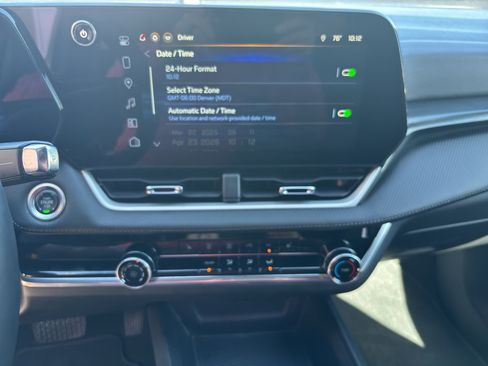 Used 2025 Chevrolet Equinox LT AWD/4WD image 16