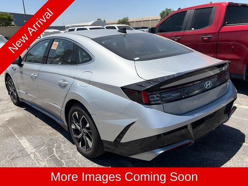 Used 2024 Hyundai Sonata SEL FWD image 4