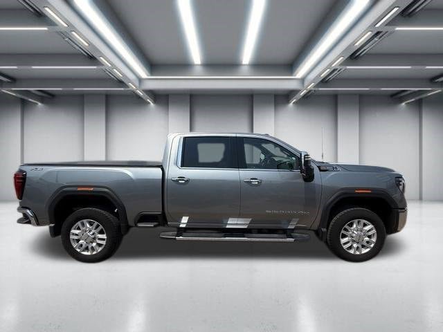 Used 2024 GMC Sierra 2500 SLT AWD/4WD image 1