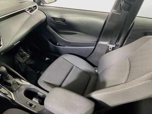 Used 2025 Toyota Corolla LE FWD image 20