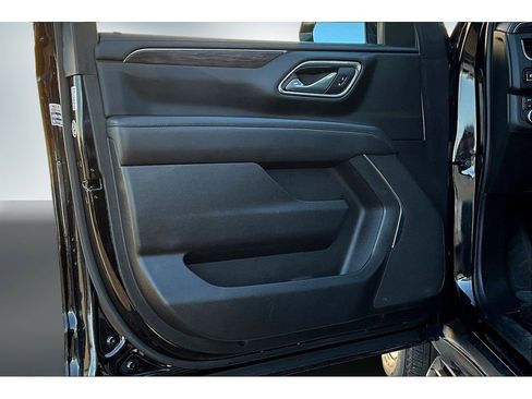 Used 2024 Chevrolet Suburban LS image 20