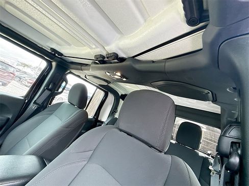 Used 2022 Jeep Gladiator Sport image 20