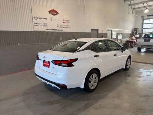 Certified 2023 Nissan Versa S w/ Trunk Package image 3
