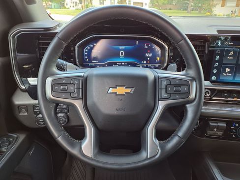 Used 2023 Chevrolet Silverado 1500 LTZ AWD/4WD image 21