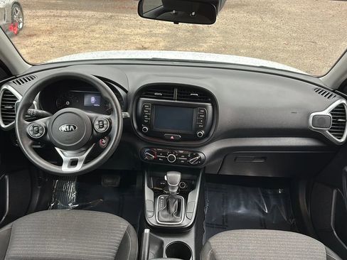 Used 2021 Kia Soul S image 30