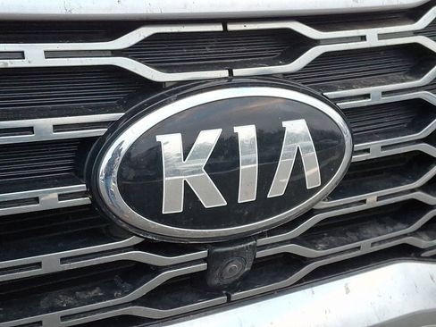 Used 2022 Kia Telluride EX image 9