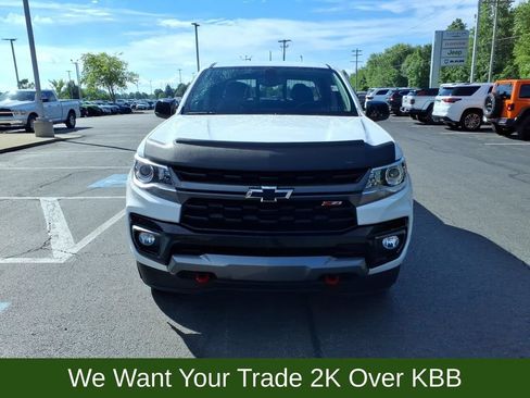 Used 2022 Chevrolet Colorado Z71 AWD/4WD image 3