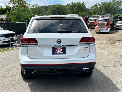 Used 2023 Volkswagen Atlas SEL AWD/4WD image 3