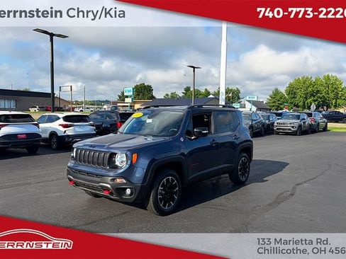 Used 2023 Jeep Renegade Trailhawk AWD/4WD image 3