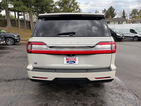 Used 2021 Lincoln Navigator L Reserve AWD/4WD image 5
