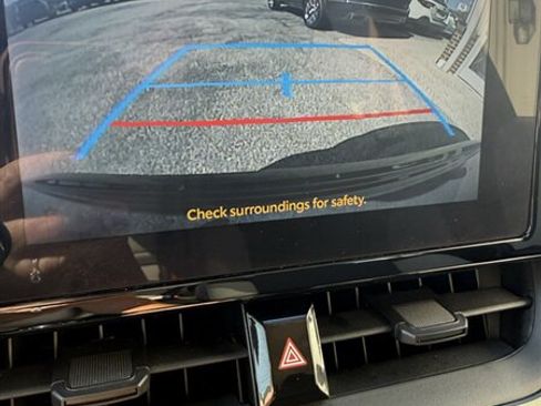 Used 2023 Toyota Corolla LE w/ Carpet Mat Package (TMS) FWD image 39
