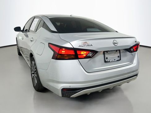 Used 2023 Nissan Altima 2.5 SV FWD image 8