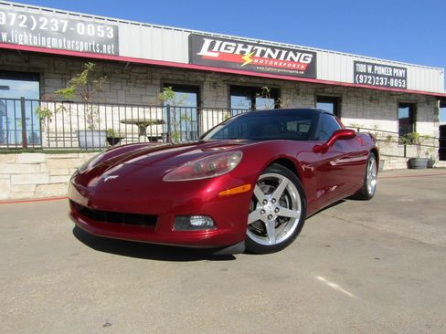 Used 2007 Chevrolet Corvette Coupe w/ Preferred Equipment Group image 1