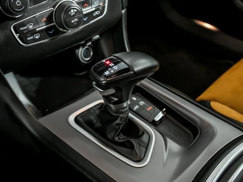 Used 2022 Dodge Charger R/T w/ Plus Group RWD image 31
