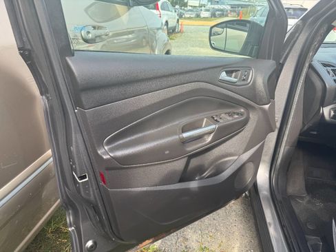 Used 2013 Ford Escape SE image 9