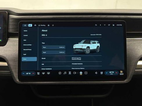 Used 2025 Rivian R1S Adventure image 33