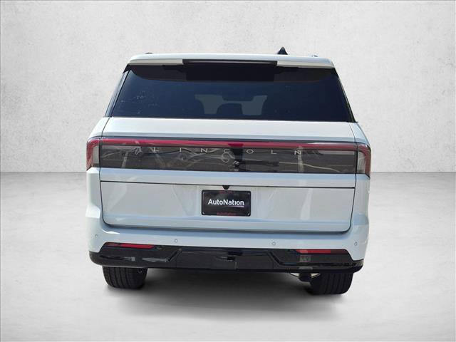 New 2027 Lincoln Navigator Reserve w/ Jet Appearance Package AWD/4WD image 9