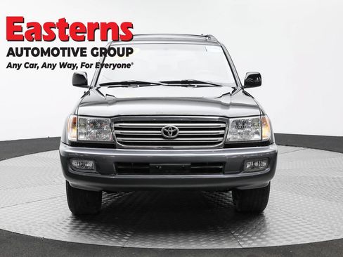 Used 2005 Toyota Land Cruiser AWD/4WD image 2