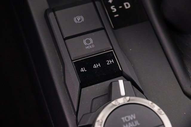 Used 2025 Toyota 4Runner SR5 AWD/4WD image 20
