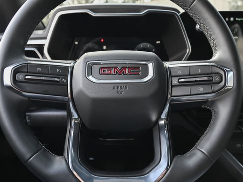 Used 2026 GMC Canyon Elevation image 23