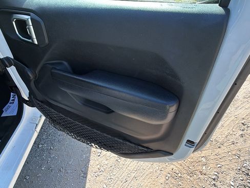 Used 2023 Jeep Wrangler Unlimited Sport AWD/4WD image 18