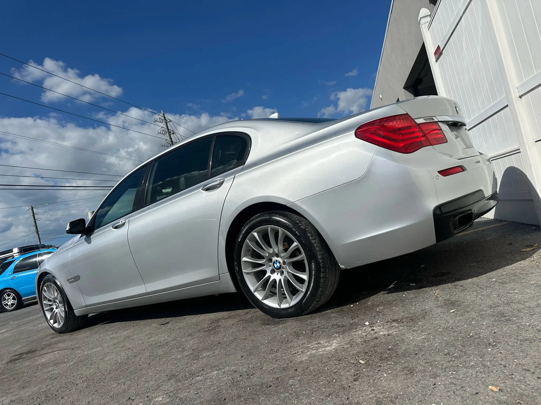 Used 2012 BMW 750Li RWD image 3