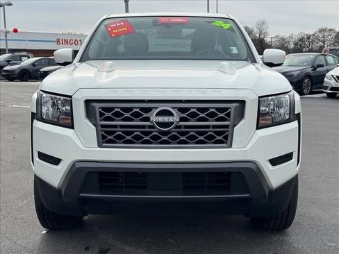 Certified 2024 Nissan Frontier SV image 8