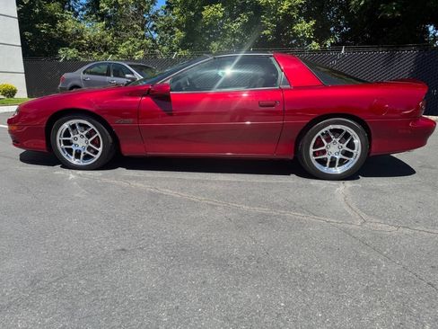 Used 2002 Chevrolet Camaro Z28 w/ Preferred Equipment Group 2 RWD image 2