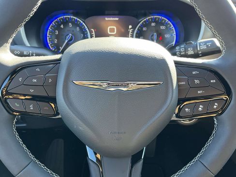 New 2026 Chrysler Pacifica Select w/ S Appearance Package image 6