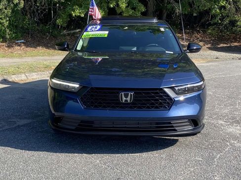 Certified 2025 Honda Accord SE image 7