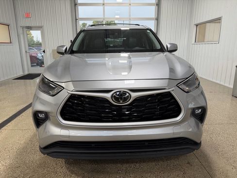 Used 2023 Toyota Highlander XLE image 45