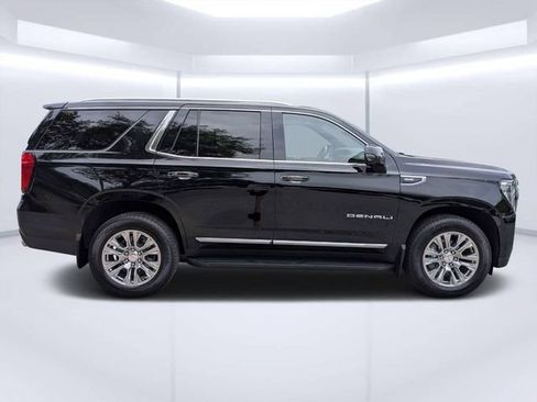 Used 2023 GMC Yukon Denali AWD/4WD image 2