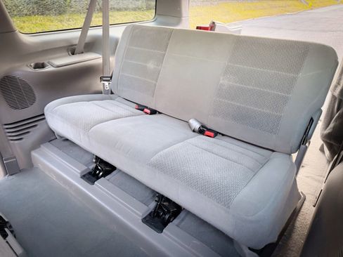 Used 2004 Ford Excursion 2WD image 22