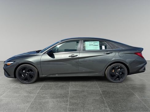 New 2026 Hyundai Elantra SEL Sport Premium image 2