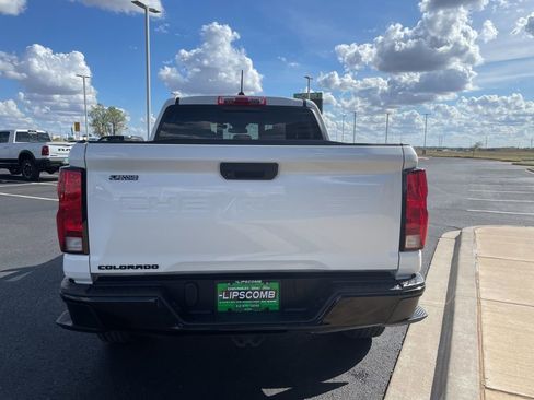 Used 2024 Chevrolet Colorado Trail Boss AWD/4WD image 4
