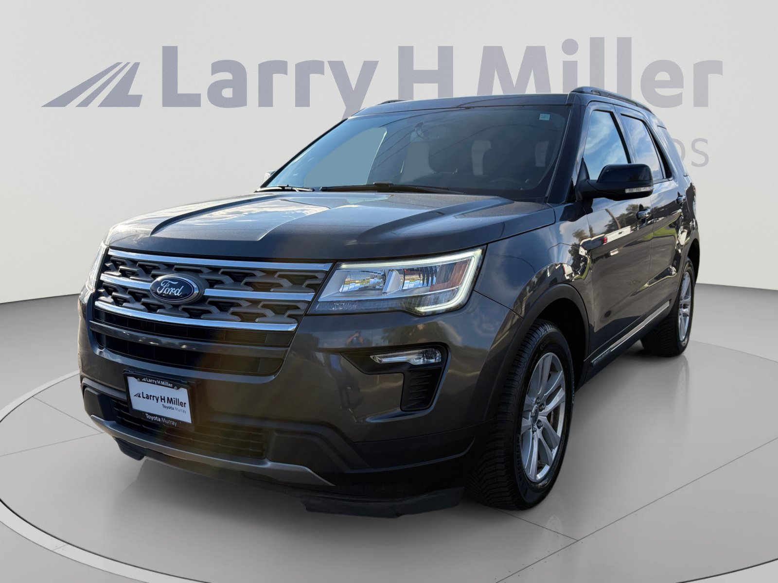 Used 2018 Ford Explorer XLT w/ Equipment Group 201A AWD/4WD image 1
