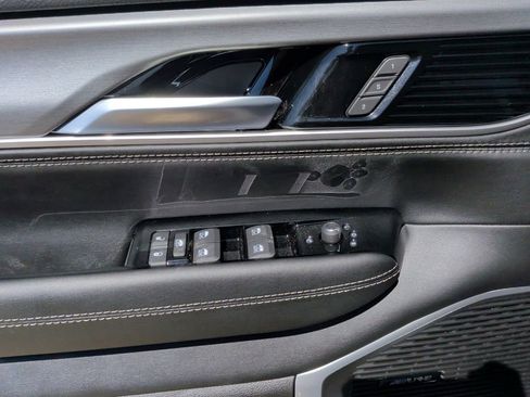 New 2026 Jeep Grand Wagoneer L Limited AWD/4WD image 12