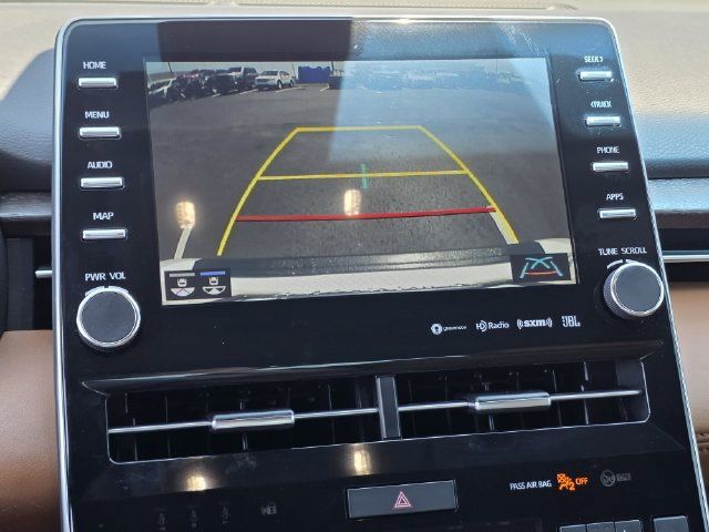 Used 2021 Toyota Avalon Limited FWD image 11