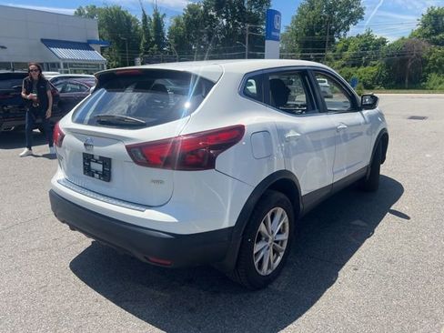 Used 2017 Nissan Rogue Sport S w/ S Appearance Package AWD/4WD image 6