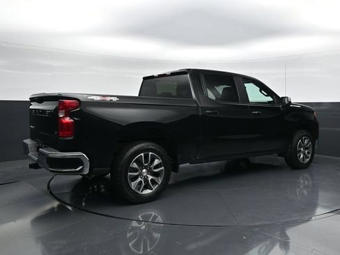 Used 2024 Chevrolet Silverado 1500 LT AWD/4WD image 2