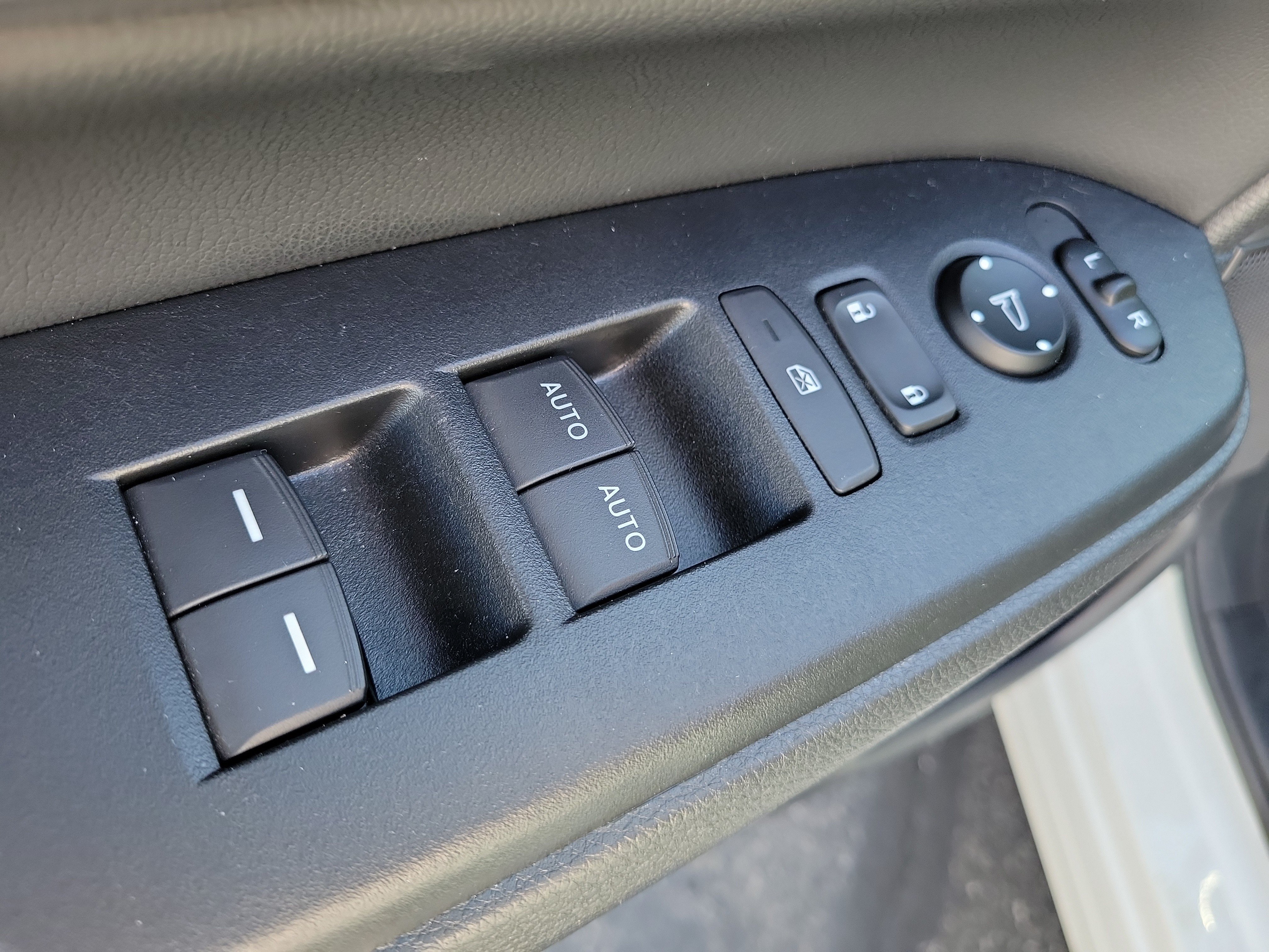 Used 2020 Honda CR-V Touring image 20