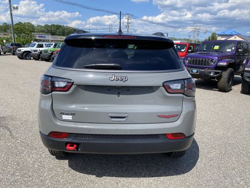 Used 2022 Jeep Compass Trailhawk w/ Trailhawk Elite Group AWD/4WD image 4
