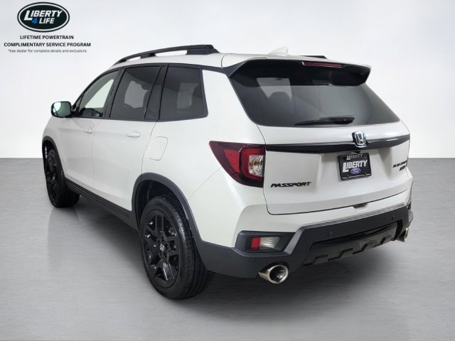 Used 2024 Honda Passport Black Edition image 5