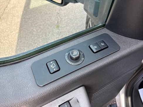 Used 2013 Ford F250 Lariat w/ Lariat Interior Pkg AWD/4WD image 12