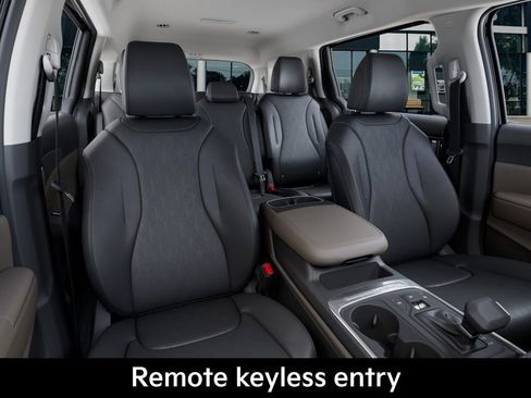 New 2026 Kia Carnival LXS image 18