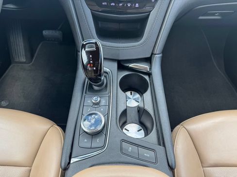Used 2020 Cadillac XT5 Premium Luxury w/ Platinum Package AWD/4WD image 21