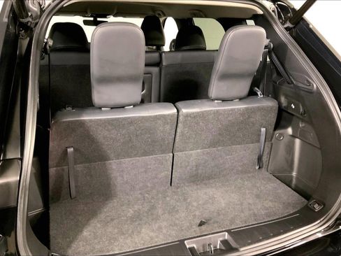 Used 2025 Mitsubishi Outlander SE image 4