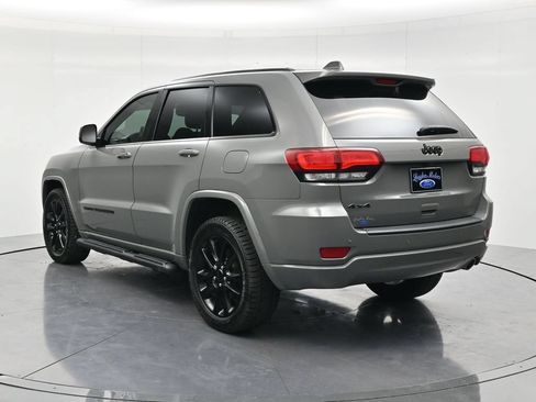 Used 2022 Jeep Grand Cherokee Laredo X AWD/4WD image 7