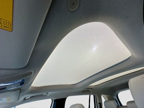 Used 2021 Mercedes-Benz GLB 250 image 21